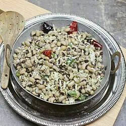 karamani salt sundal in a bowl on a plate.