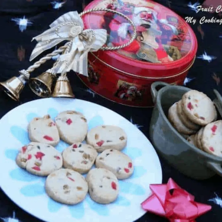 Christmas Fruit Cookies in a Dish