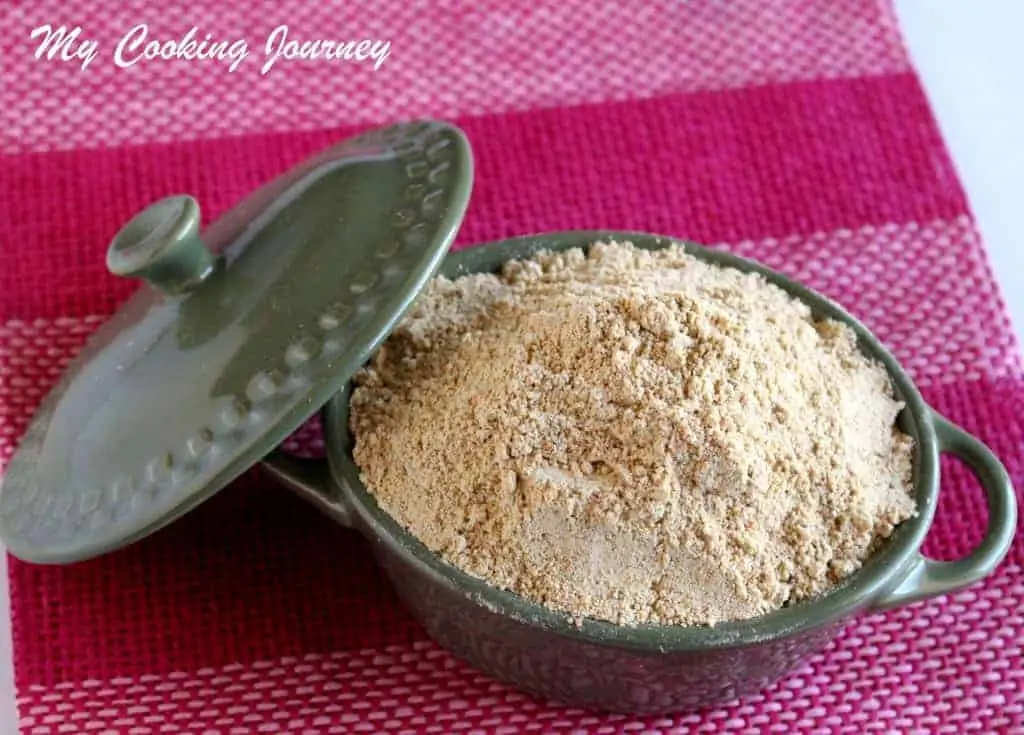 Paruppu Podi – Spiced Lentil Powder For Rice in a Pot