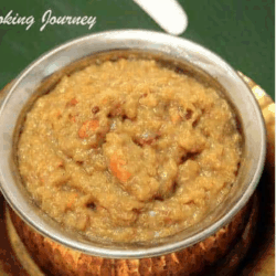 Quinoa Chakkara Pongal in a Bowl