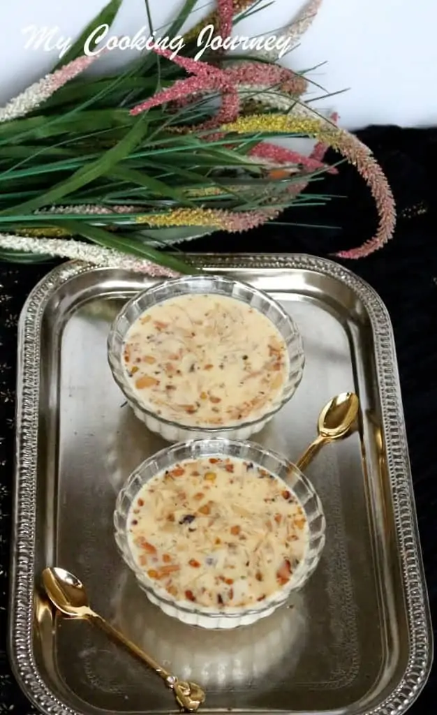 Sheer khorma in a bowl with tray