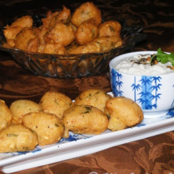 Thavala Vadai & Thengai Chutney | Lentil Fritters & Coconut Chutney served in a dish