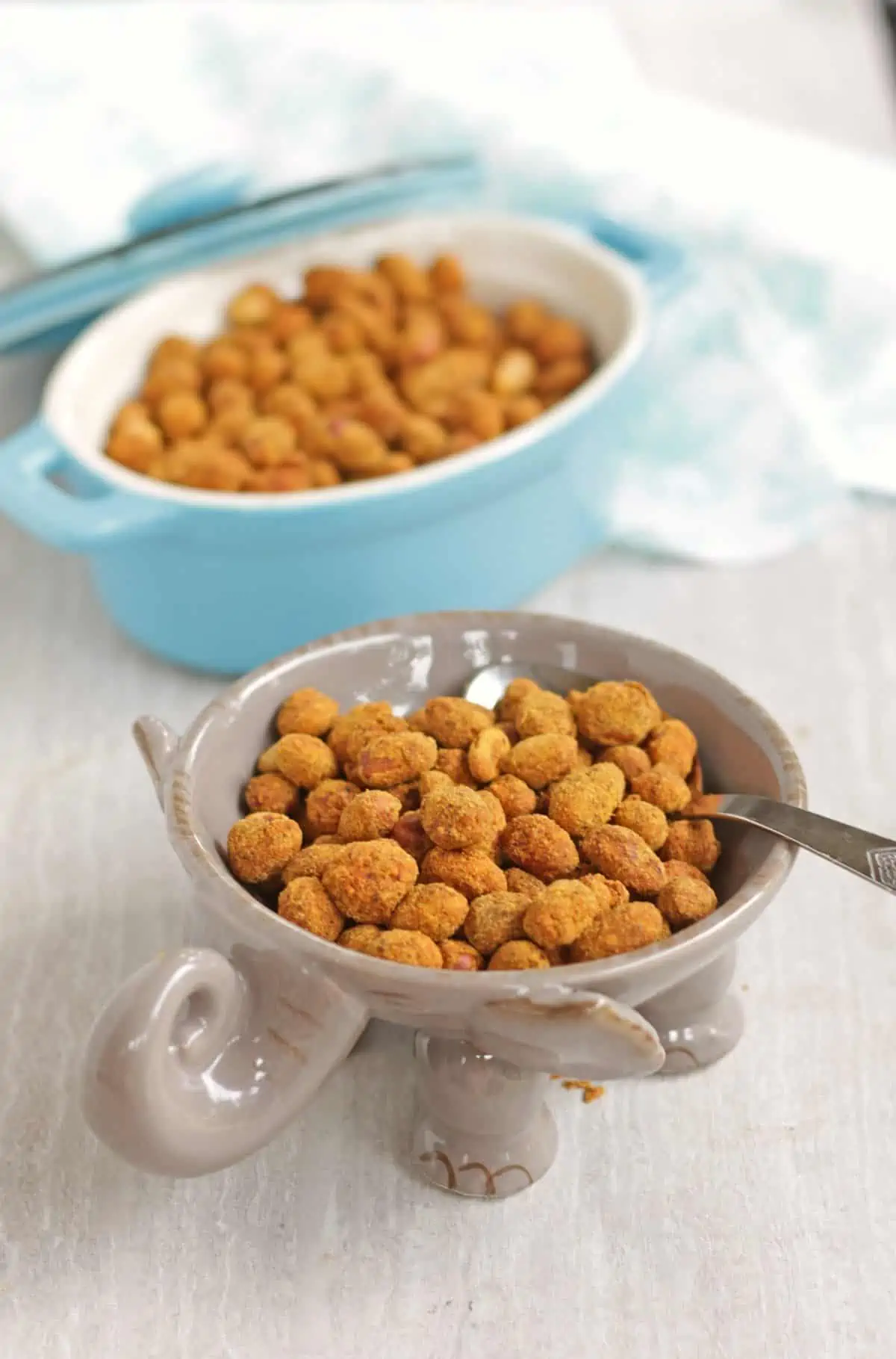 spicy peanuts in two bowls