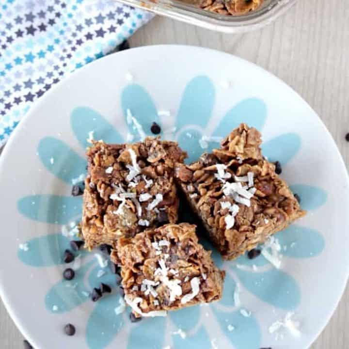 No Bake peanut butter cereal bar in a plate - featured image