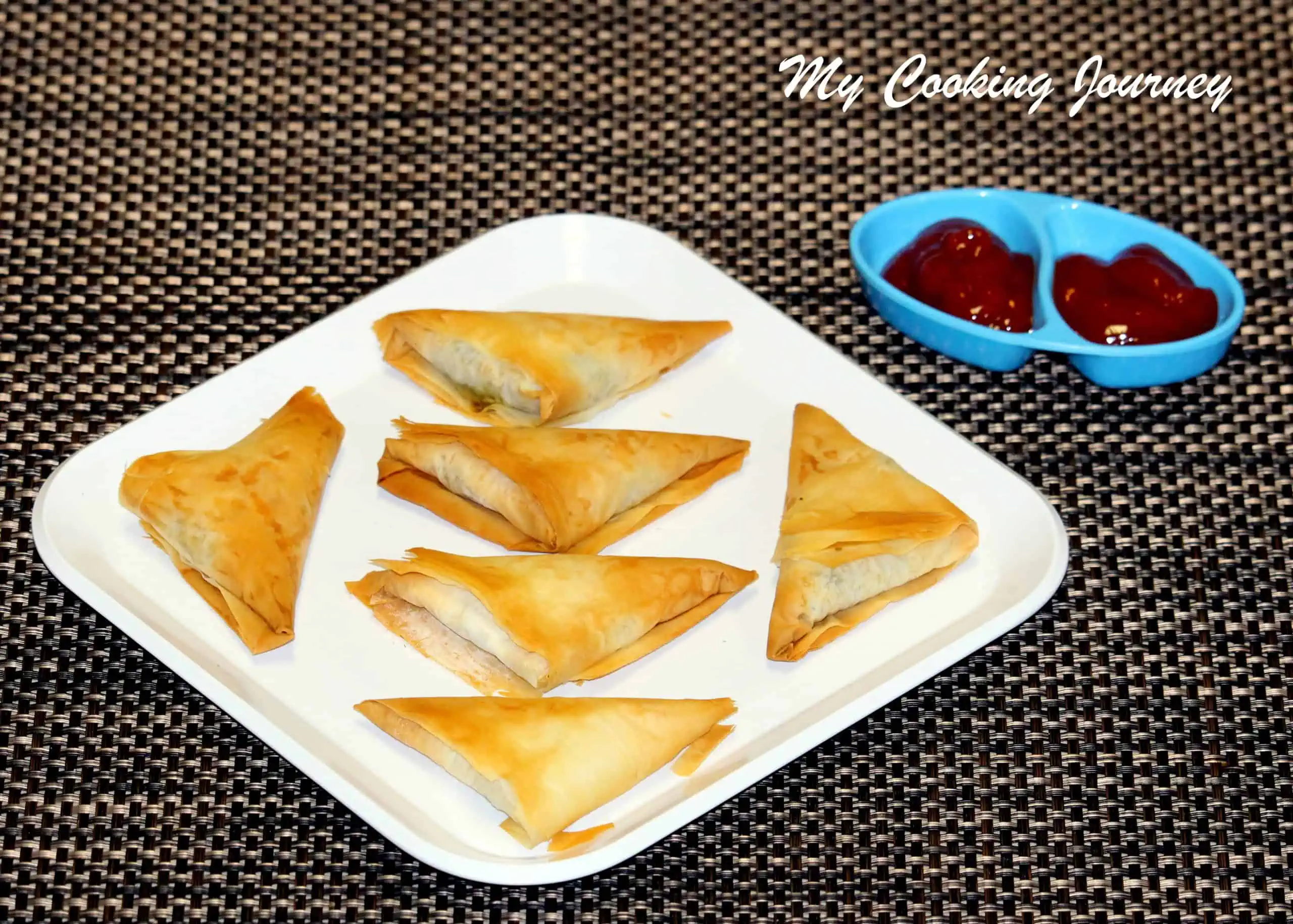 Samosa with ketchup on the side - Final Product