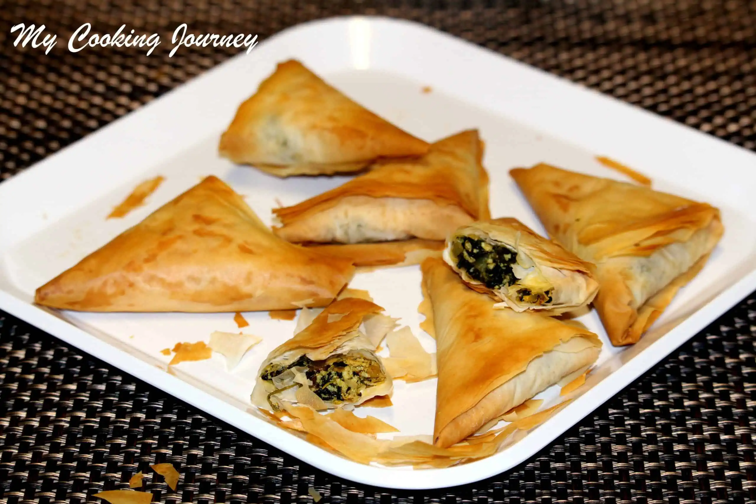 Spinach and Paneer Samosa in a plate
