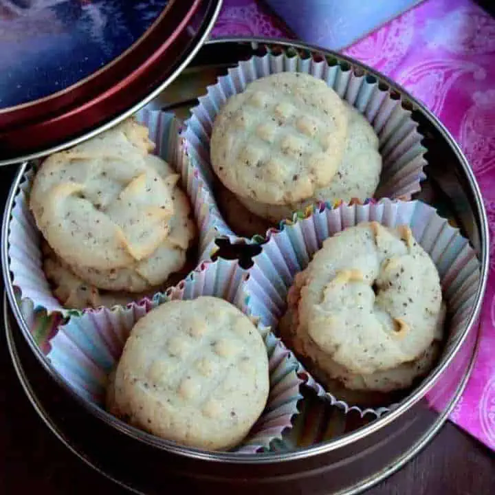 Danish Butter Cookie arranged in a tin box - Featured image